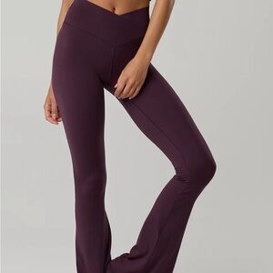 OFFLINE By Aerie Real Me High Waisted Crossover Flare Legging | Size M